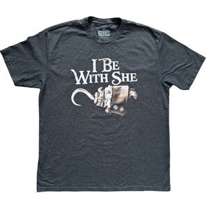 Goodie Two Sleeves I Be With She Gray Graphic T-Shirt Mens Size XL